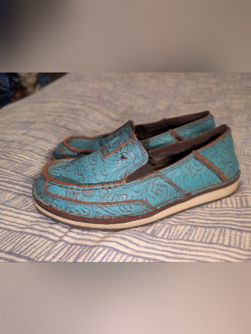 Ariat Cruiser Brushed Turquoise Floral Embossed Leather Shoes Loafer 10042526